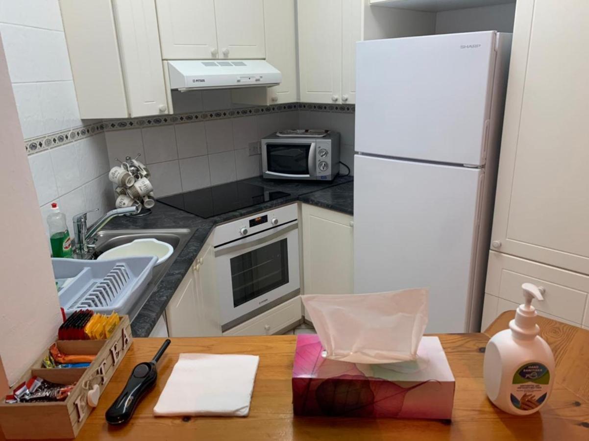 بافوس Comfortable 2 Bedroom Apartment In Popular Limnaria Gardens المظهر الخارجي الصورة