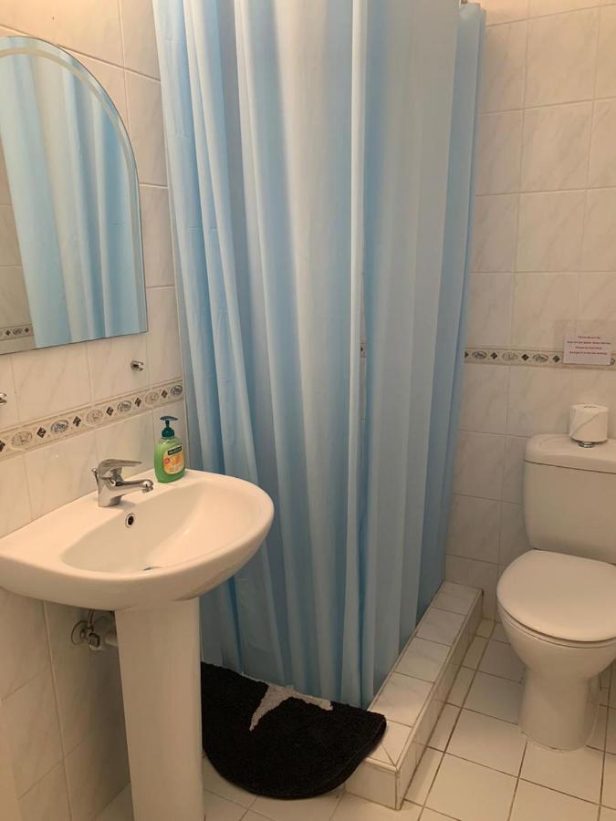 بافوس Comfortable 2 Bedroom Apartment In Popular Limnaria Gardens المظهر الخارجي الصورة